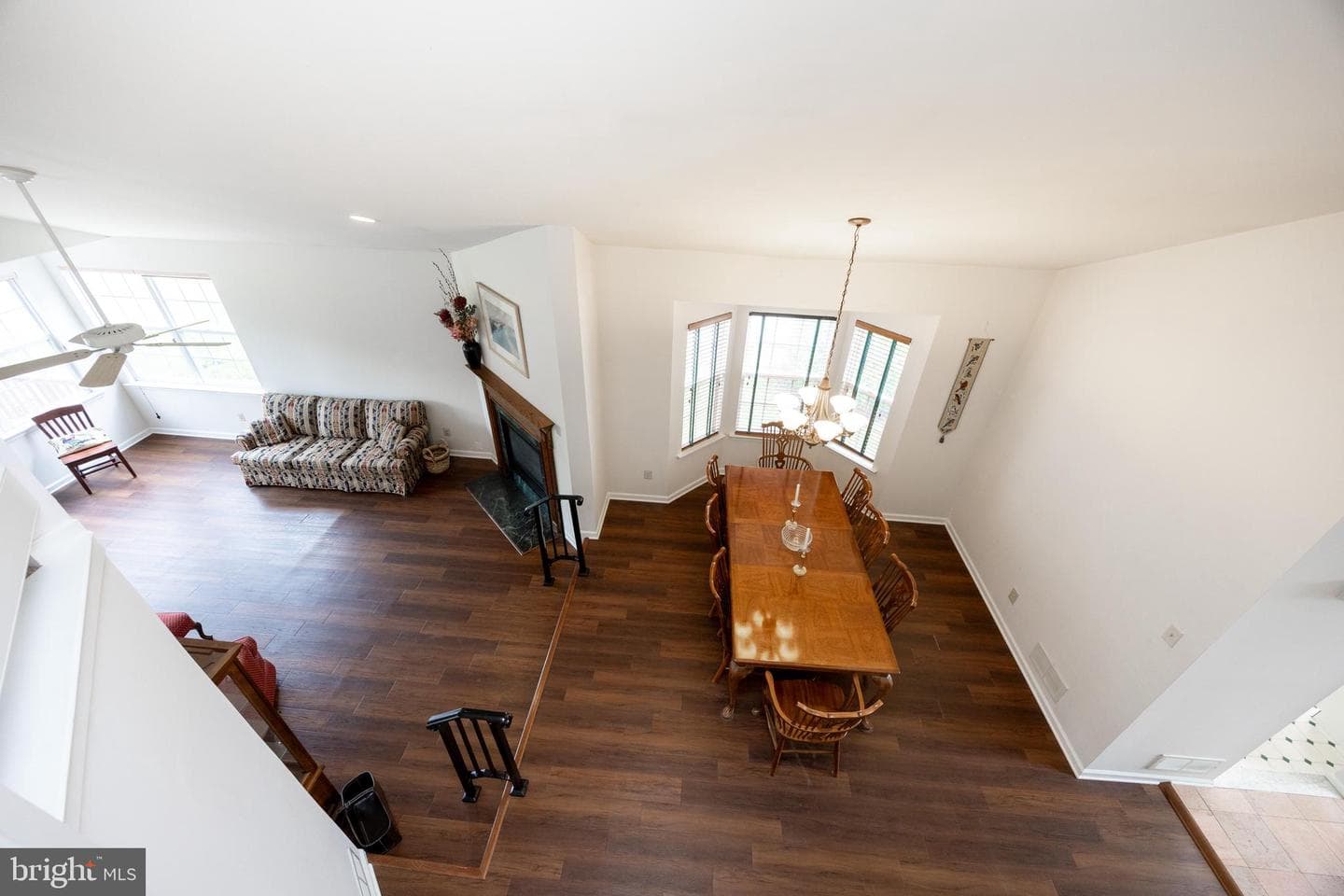 16 Longcross Road photo 35