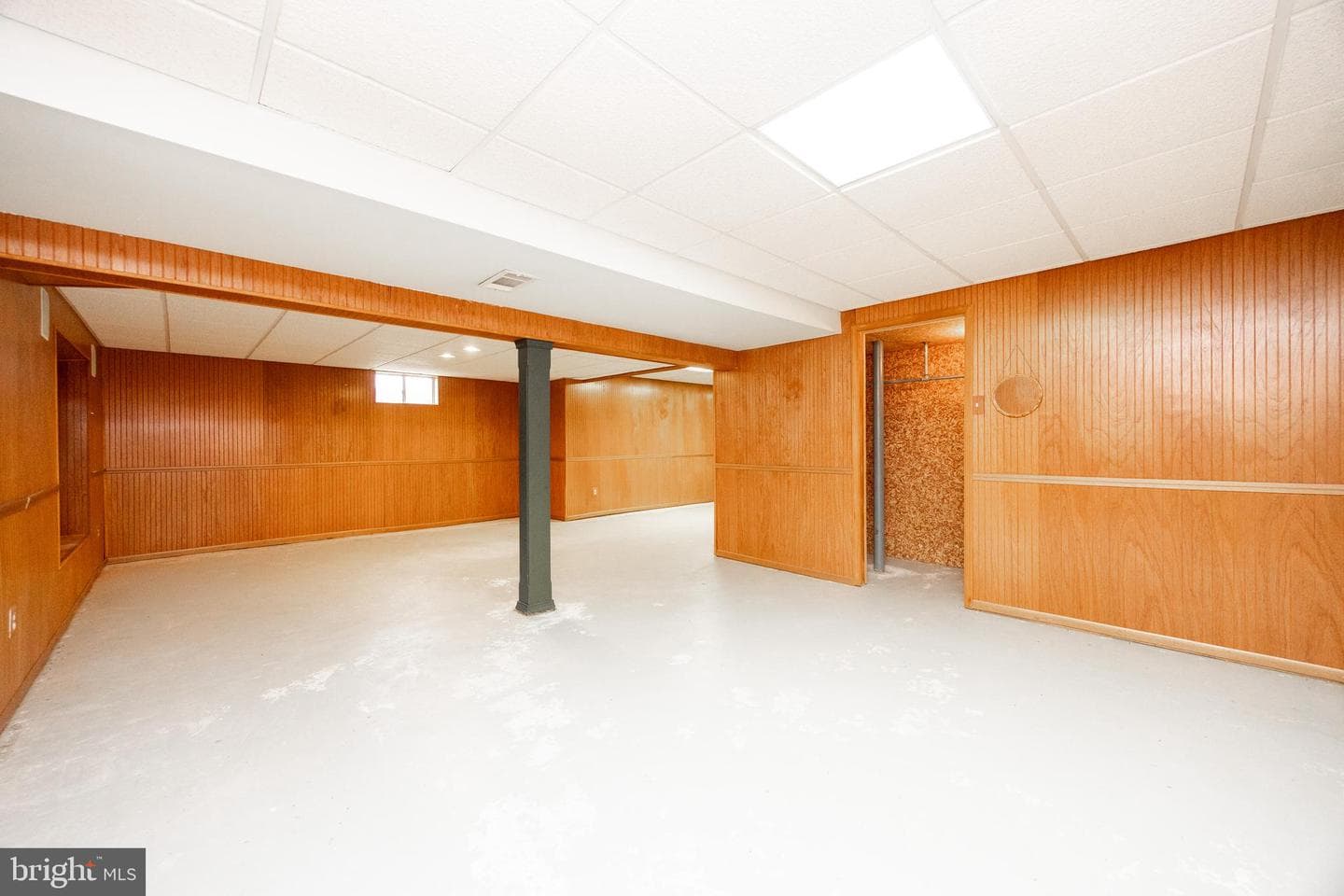 16 Longcross Road photo 44