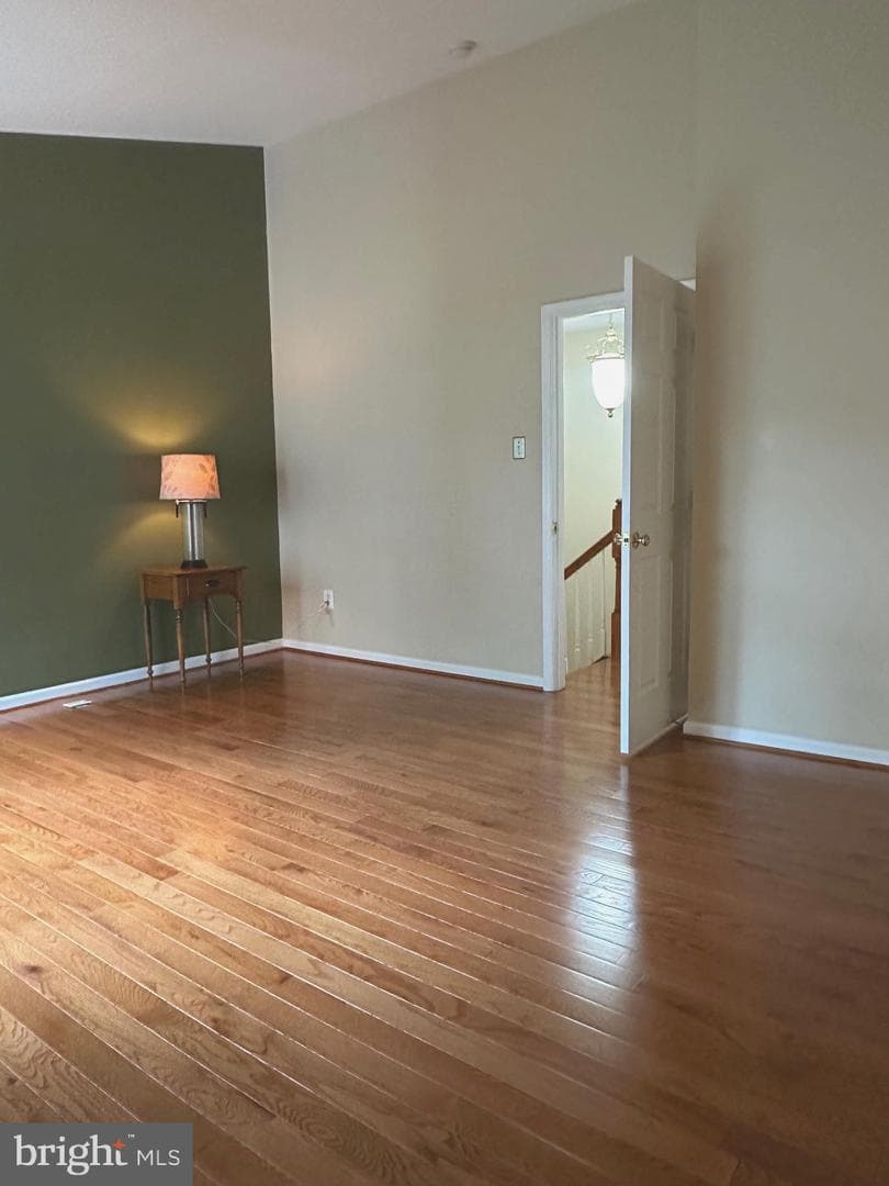 301 Devon Court photo 20