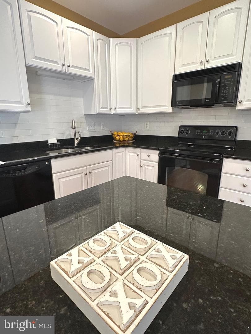 301 Devon Court photo 8