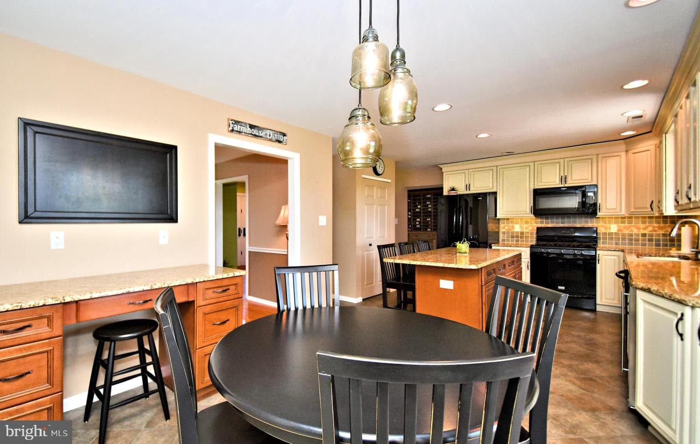 102 Gwynmont Drive photo 23