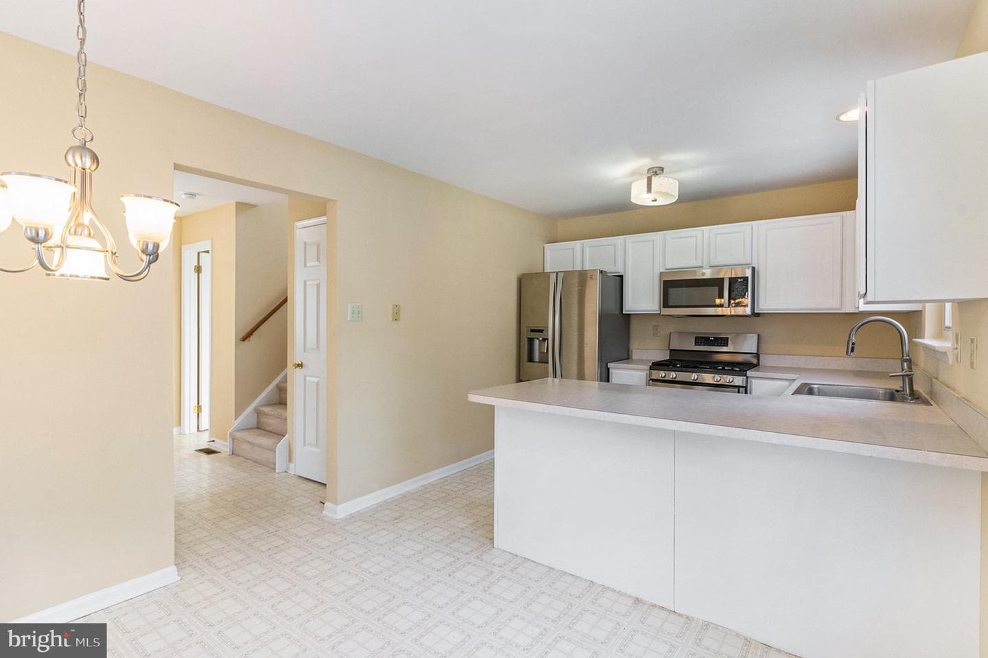 605 Stewart Road photo 14