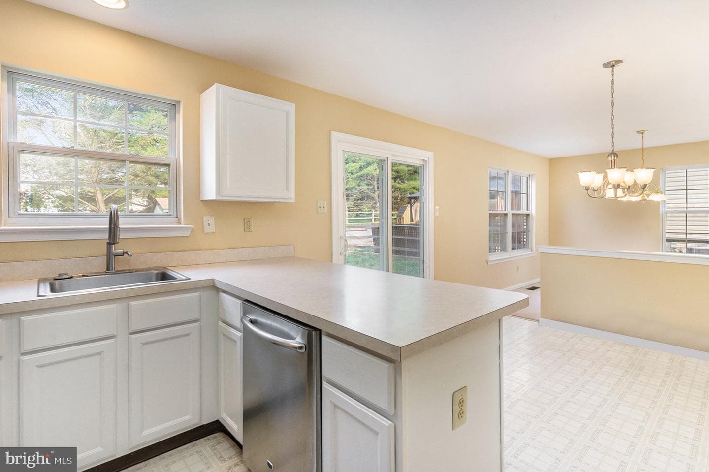 605 Stewart Road photo 15