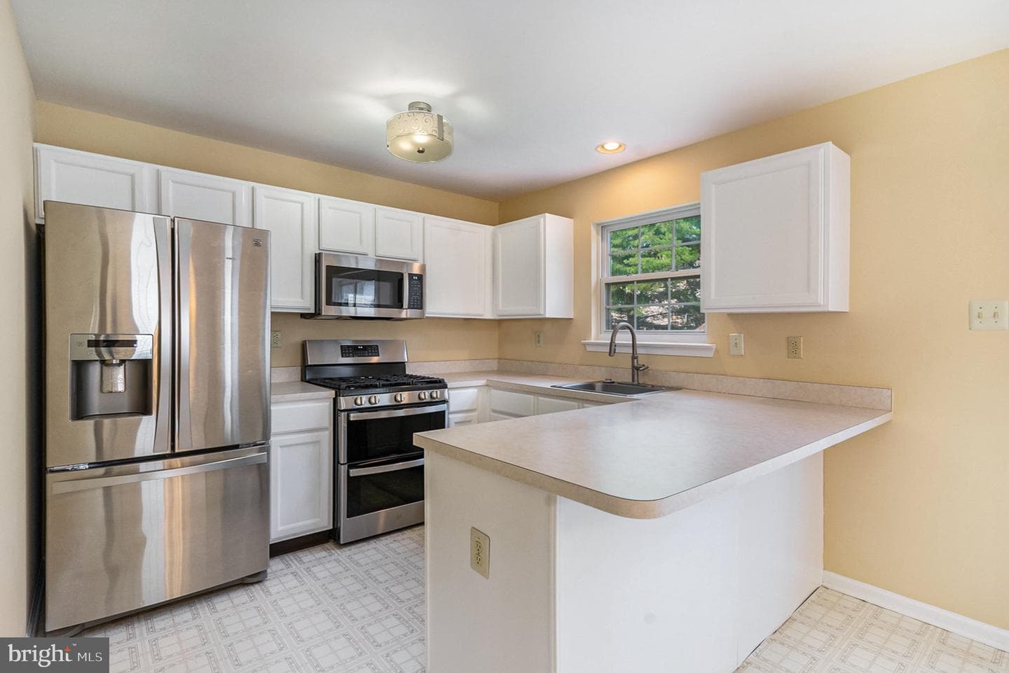 605 Stewart Road photo 16
