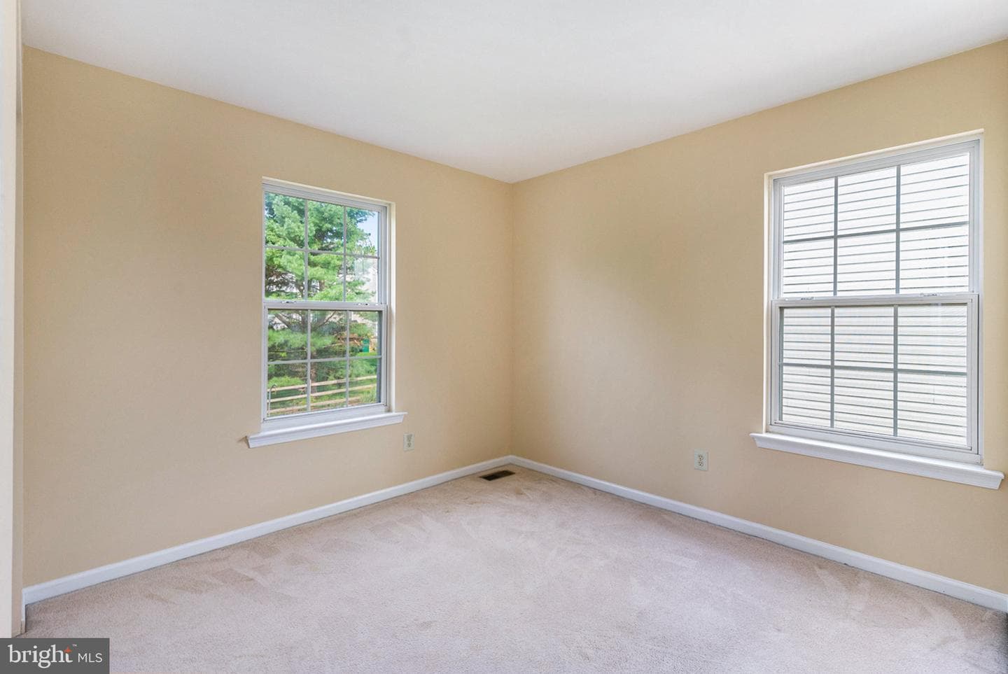 605 Stewart Road photo 28