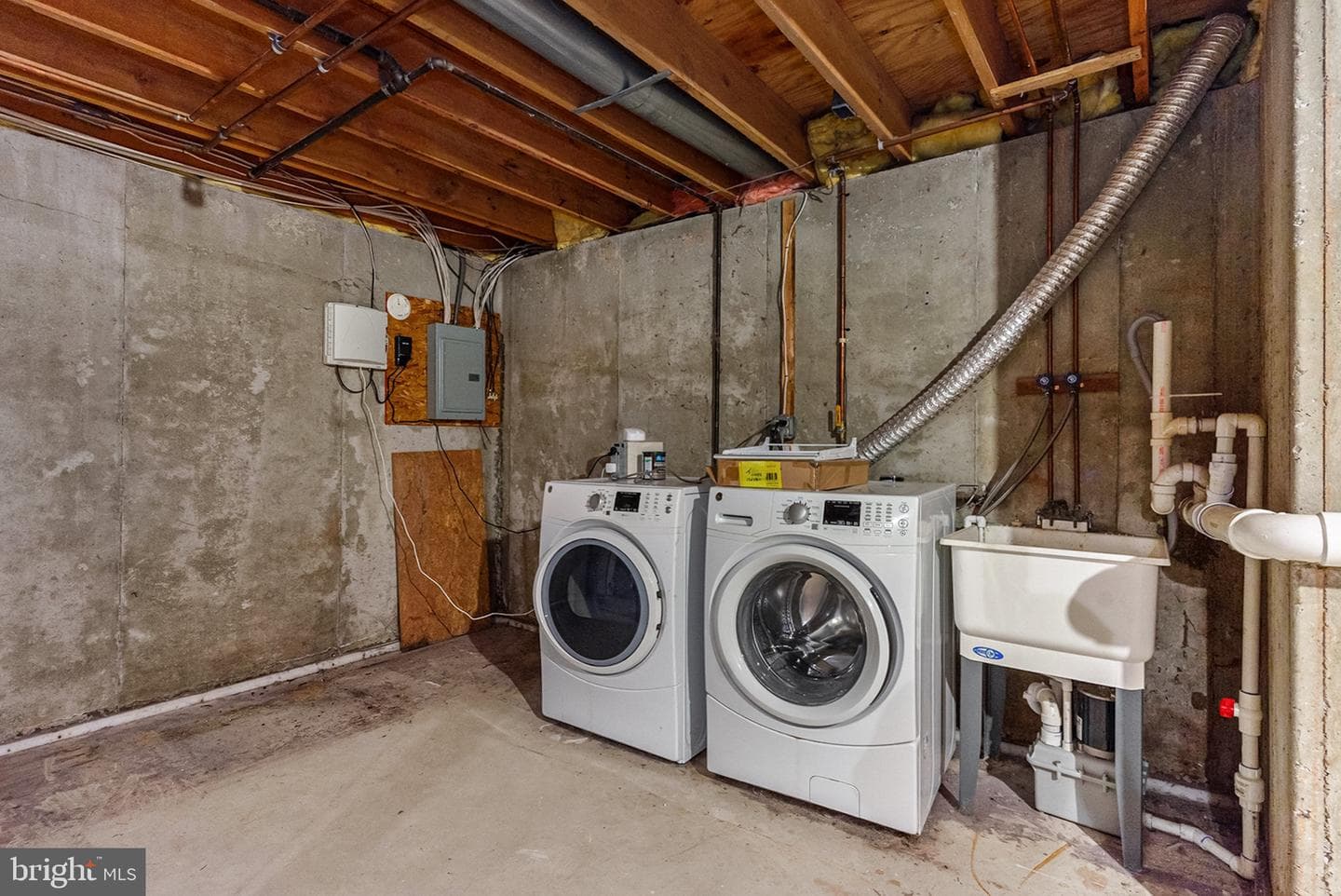 605 Stewart Road photo 33