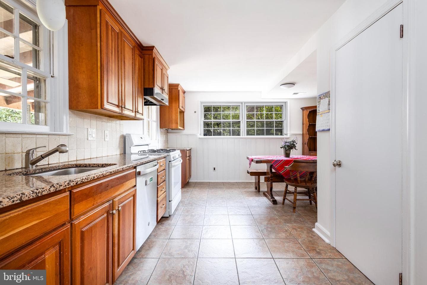 7634 Brookfield Road photo 8