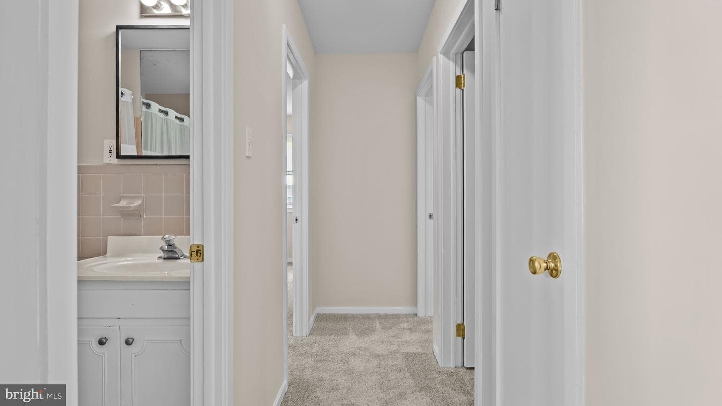 2441 Winding Lane photo 13