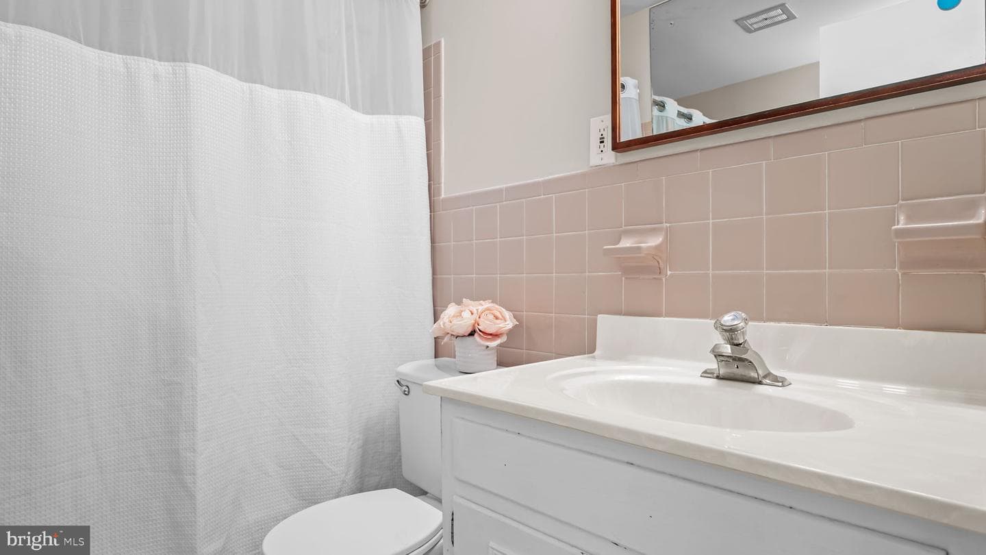 2441 Winding Lane photo 14