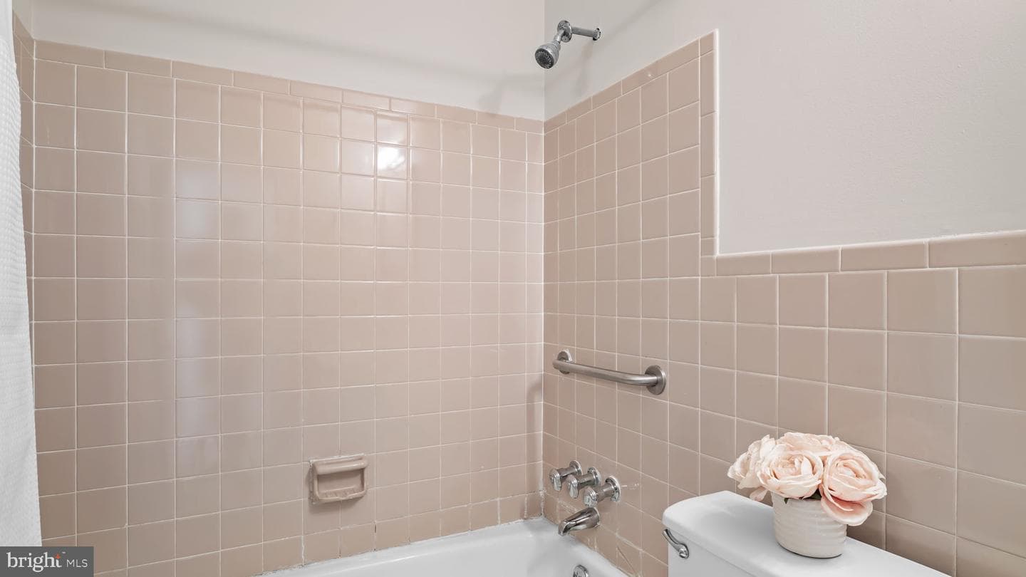 2441 Winding Lane photo 15