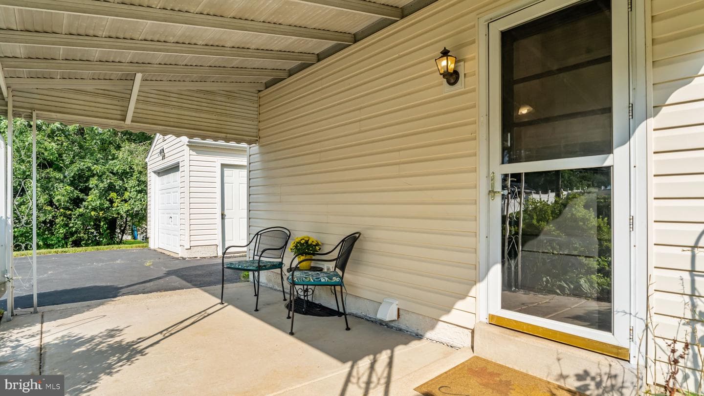 2441 Winding Lane photo 23