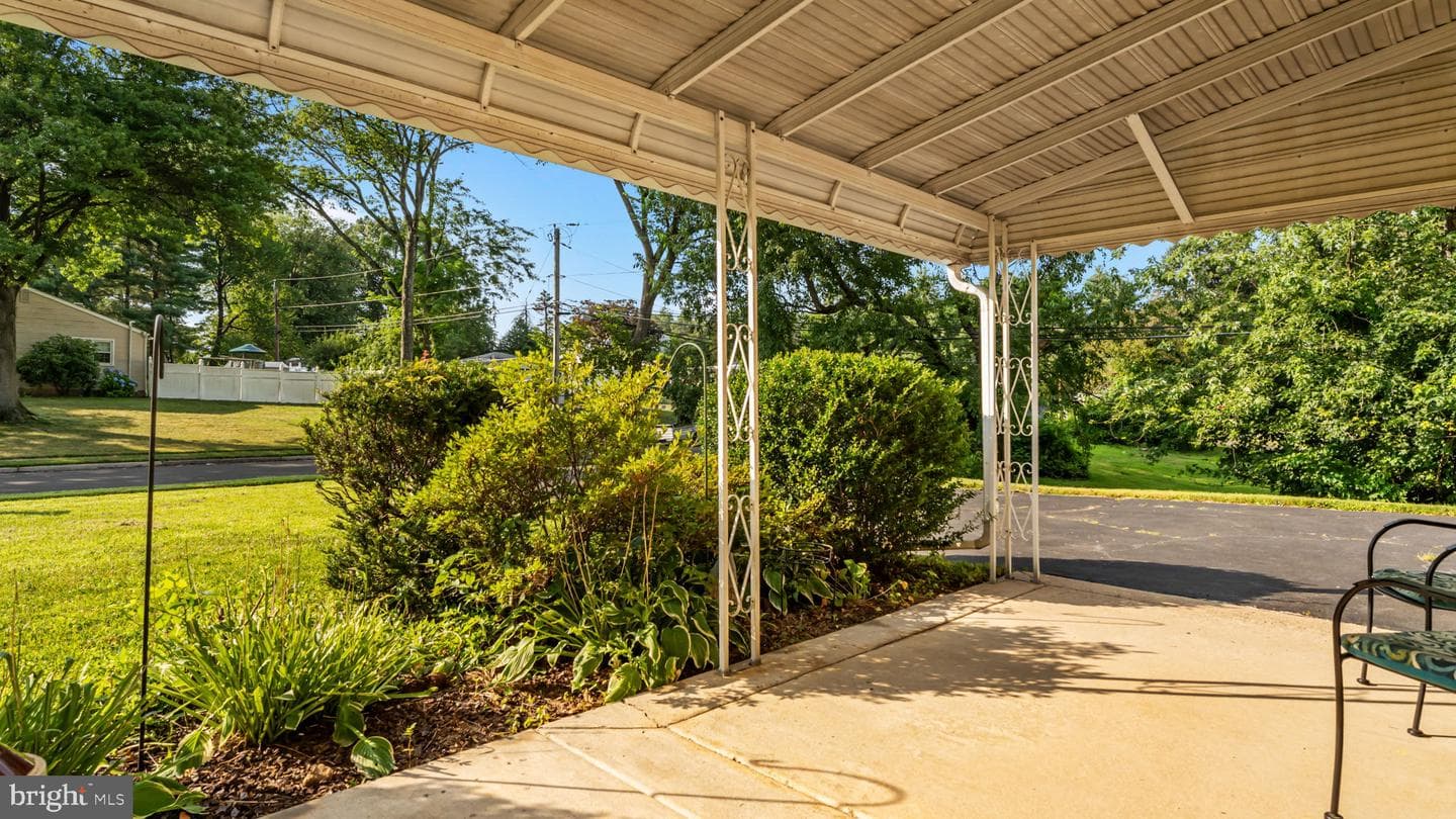2441 Winding Lane photo 24