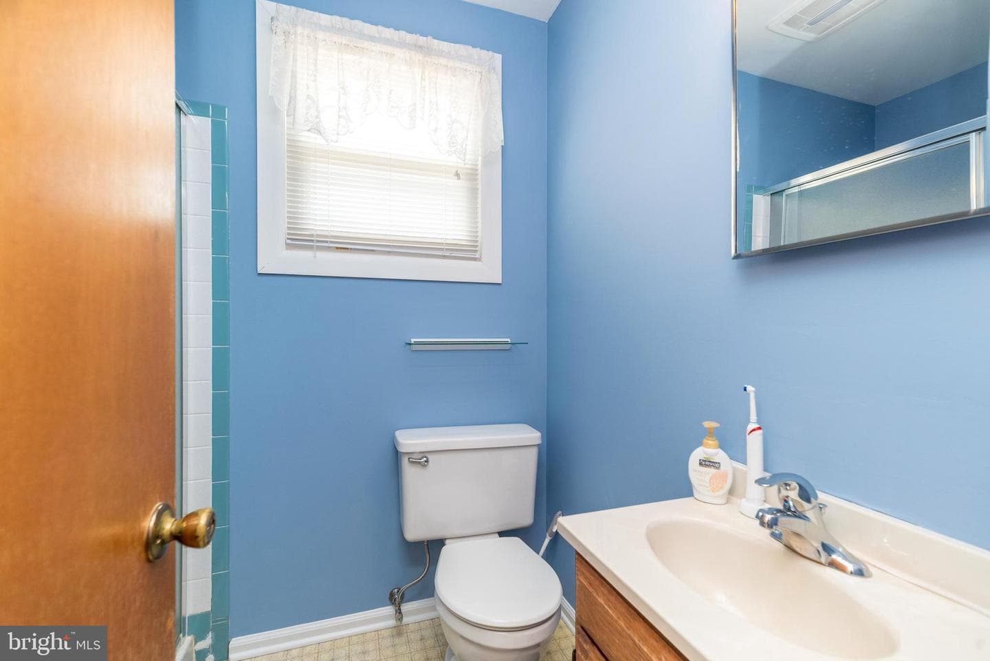 875 Laurel Lane photo 25