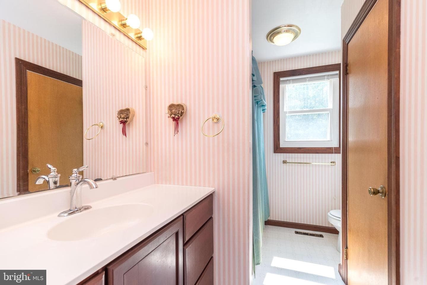 875 Laurel Lane photo 31