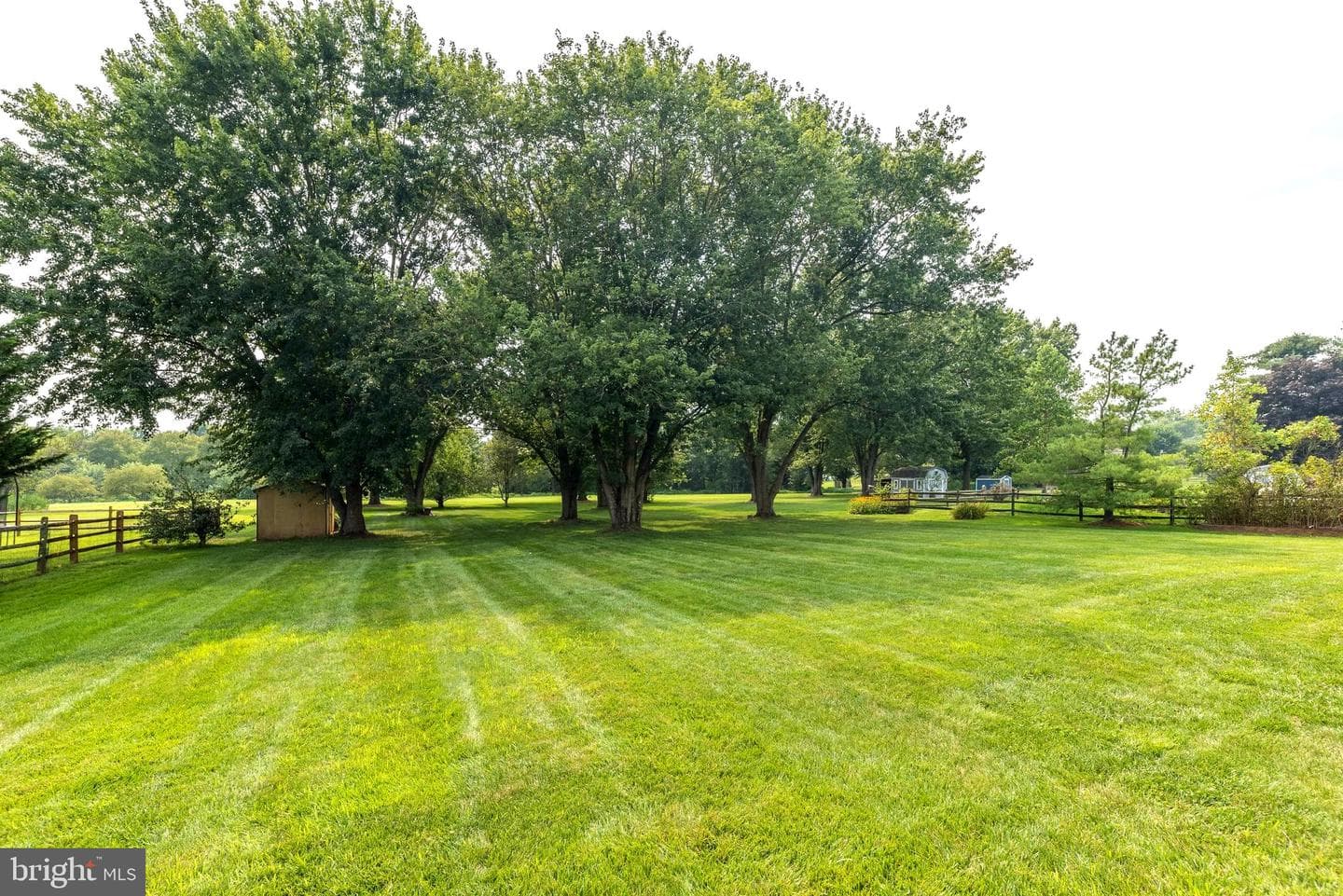 875 Laurel Lane photo 37