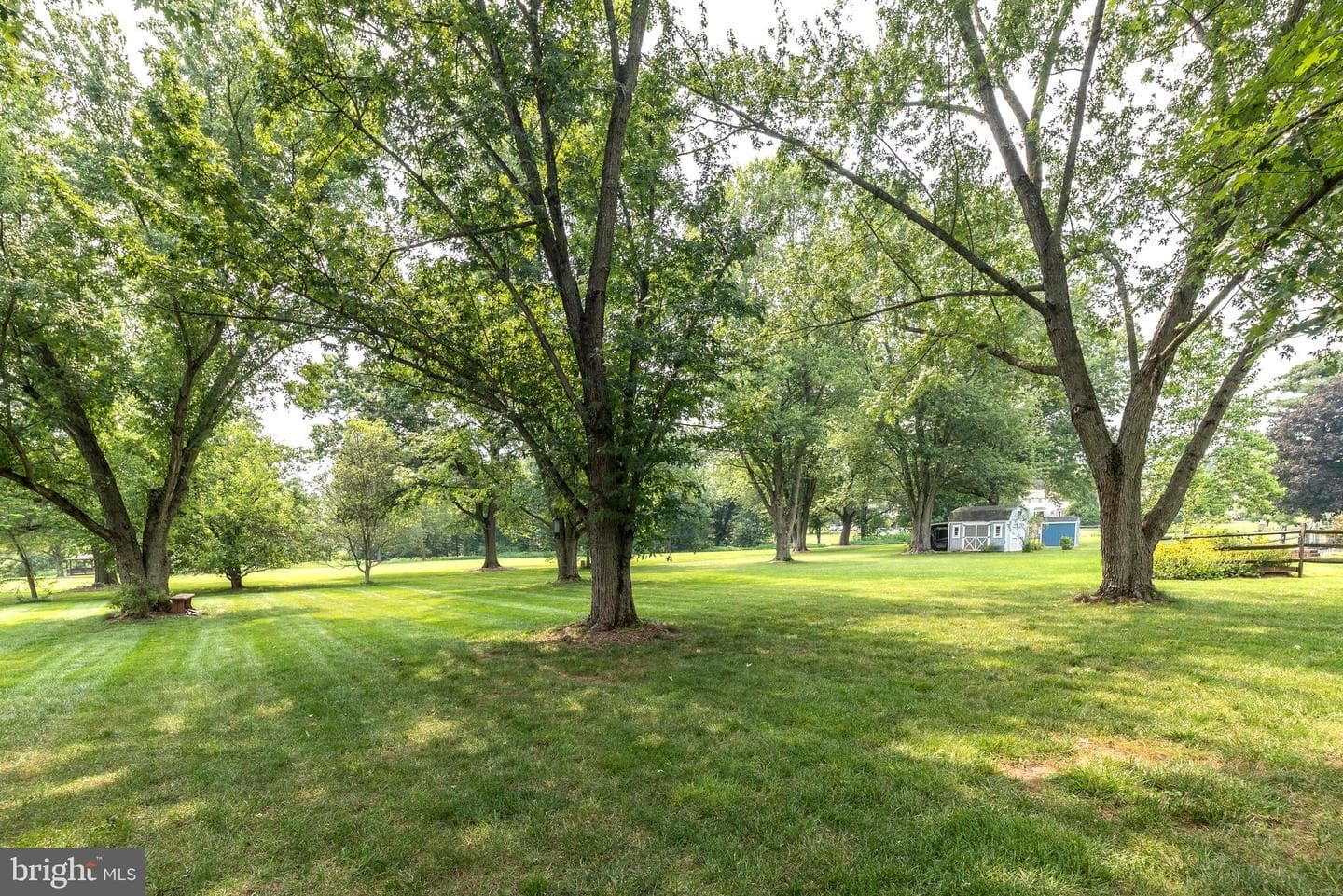 875 Laurel Lane photo 38