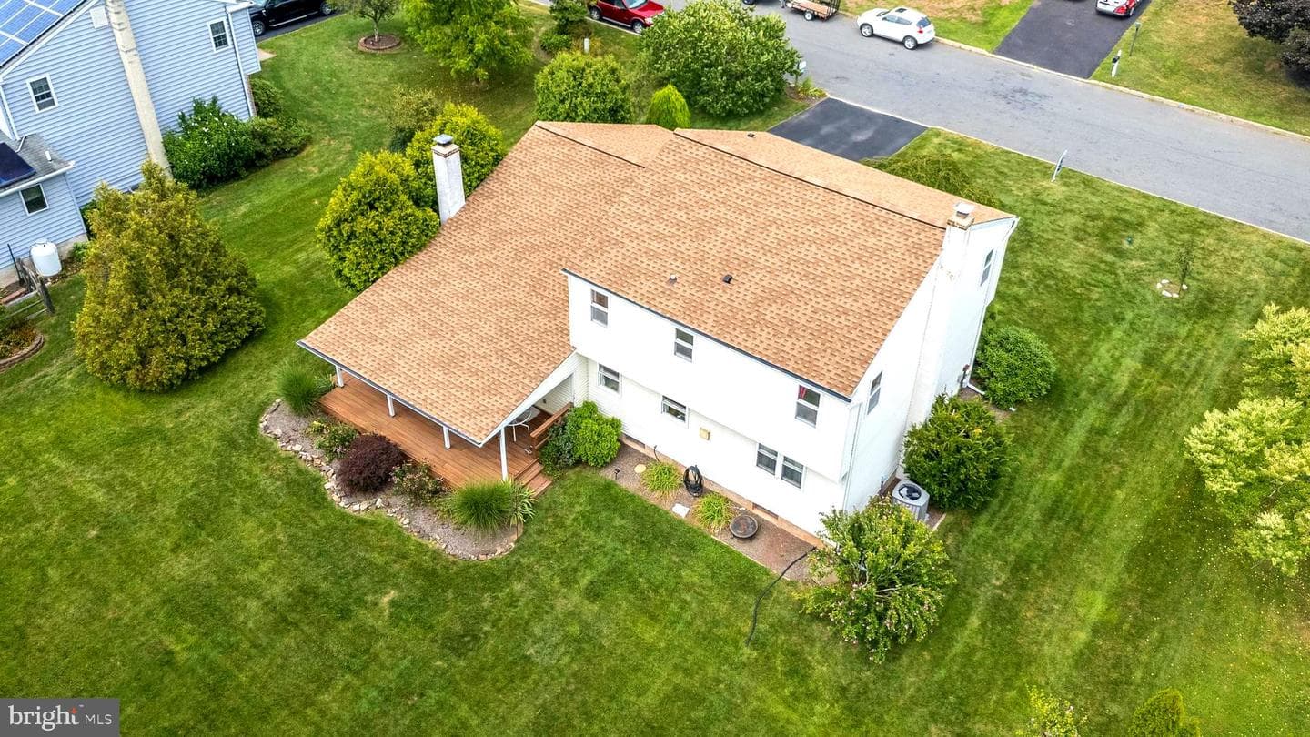 875 Laurel Lane photo 39