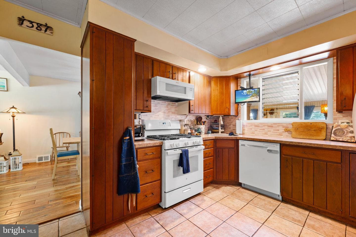 1387 Harris Road photo 8