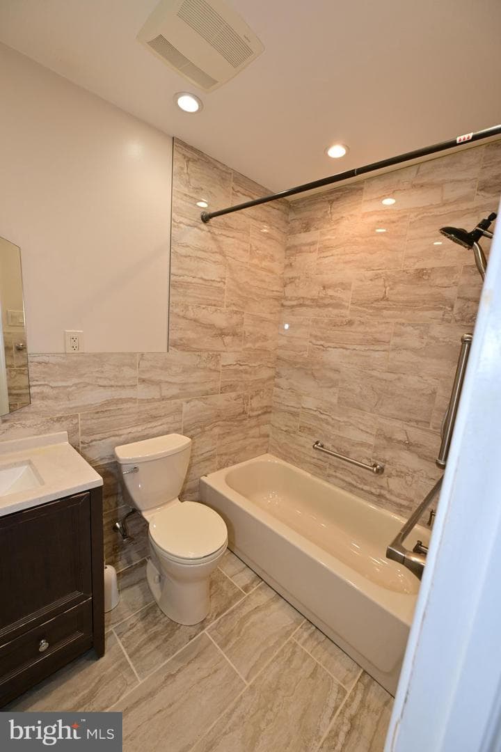 446 Twickenham Road photo 24