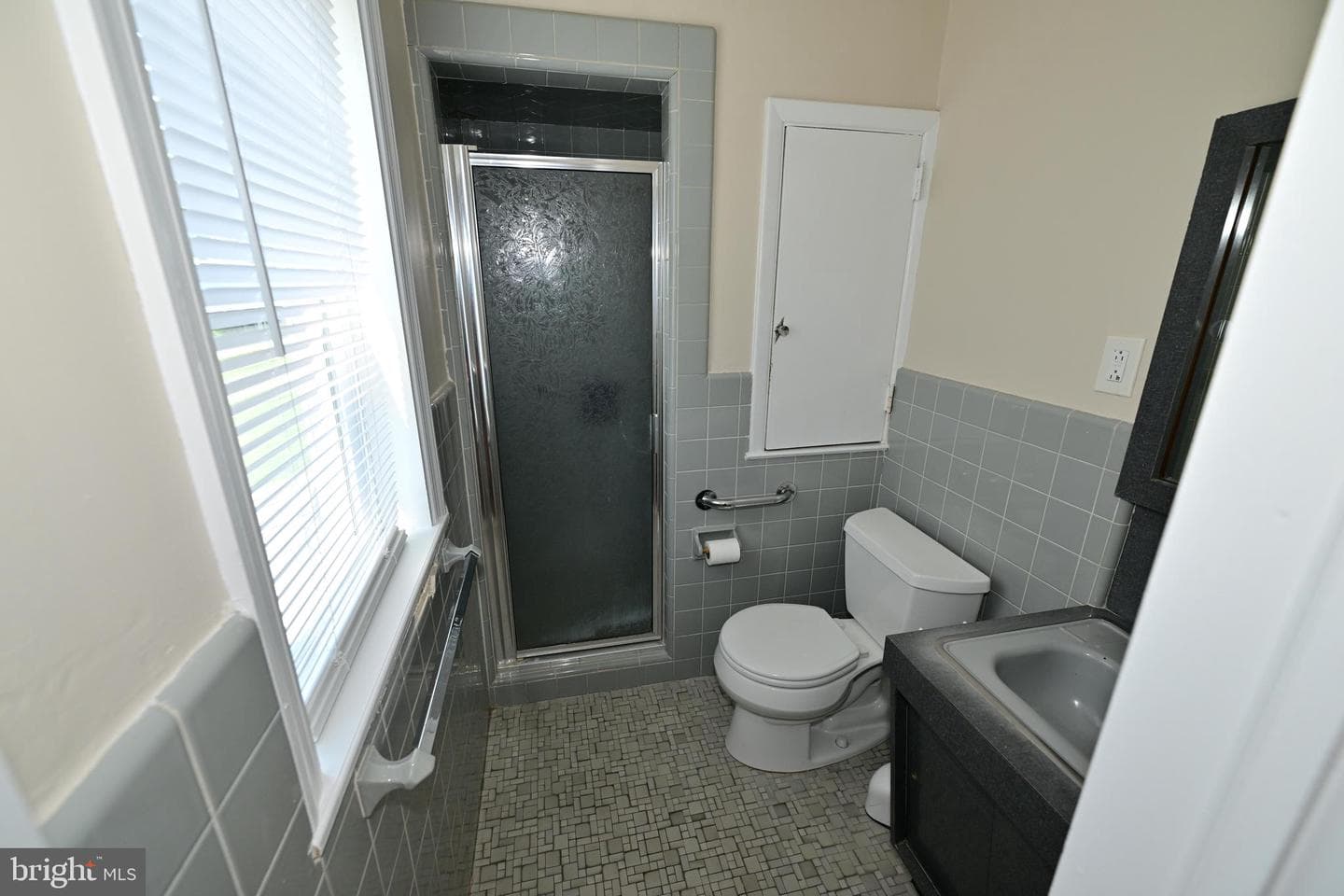 446 Twickenham Road photo 29