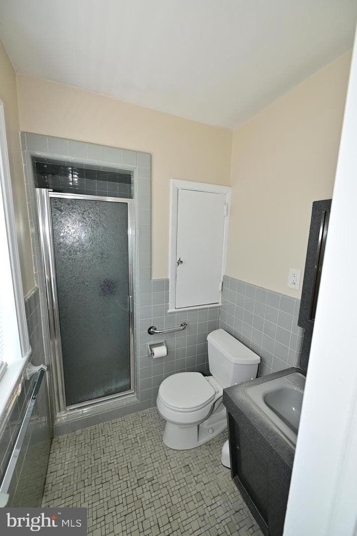 446 Twickenham Road photo 32