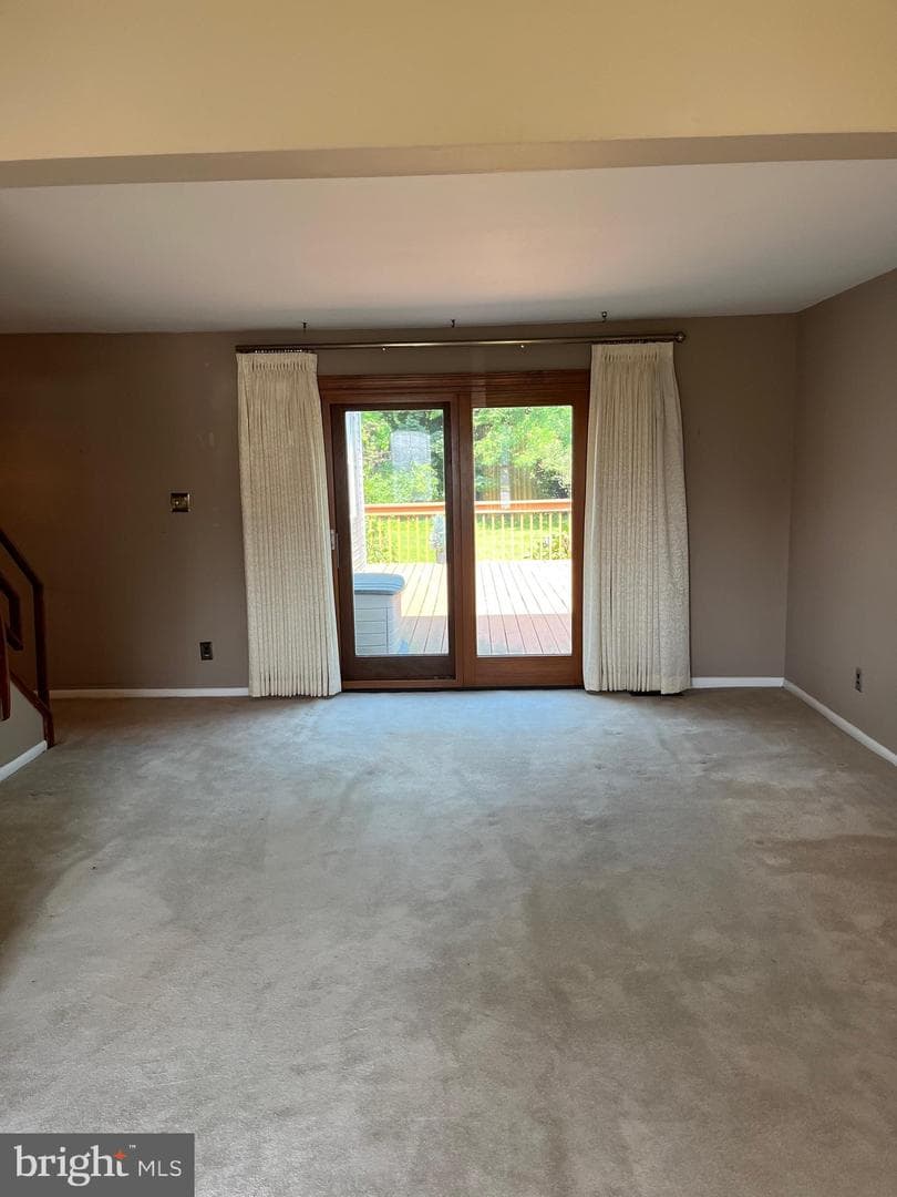 155 Avondale Road photo 5