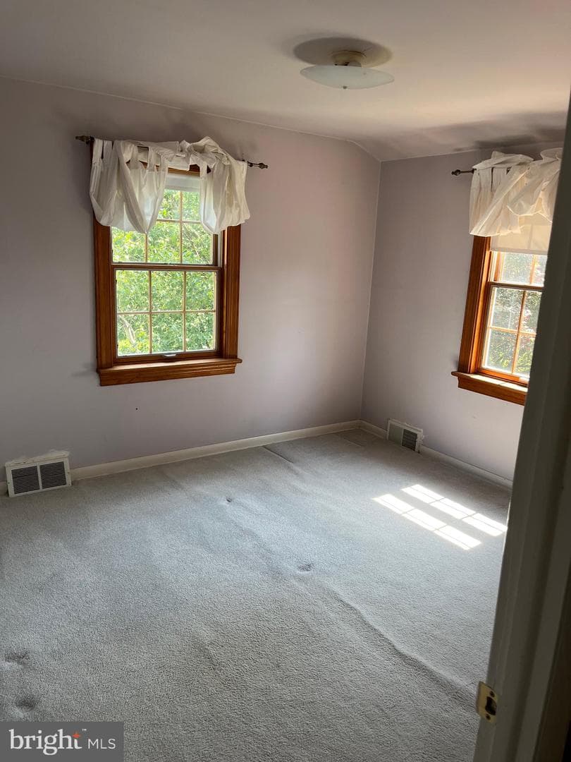 155 Avondale Road photo 8