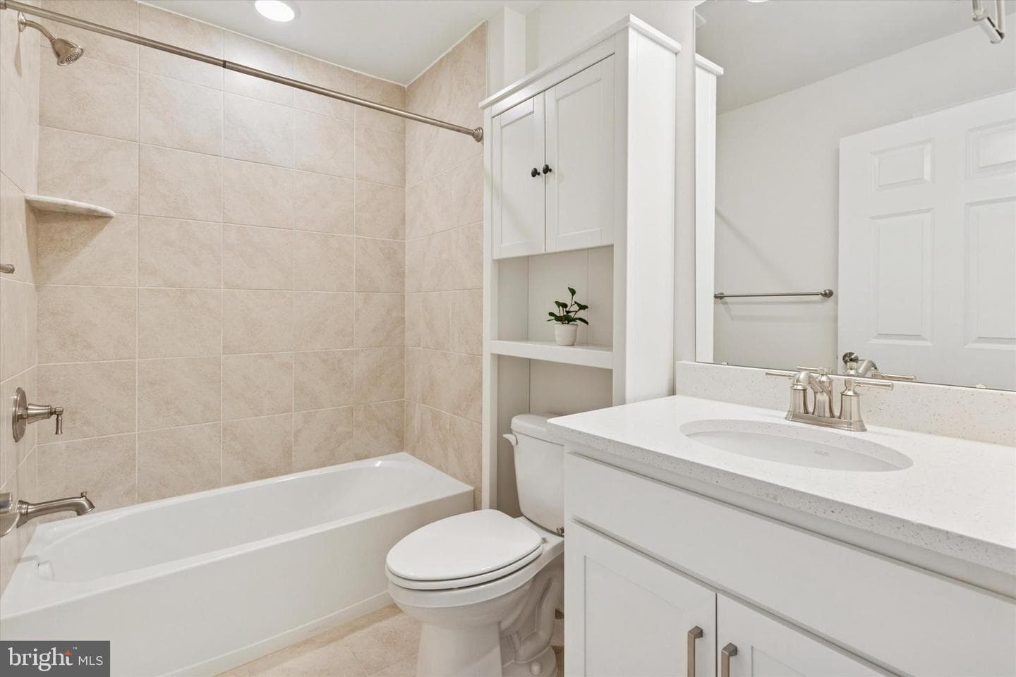 1095 Owen Lane photo 6