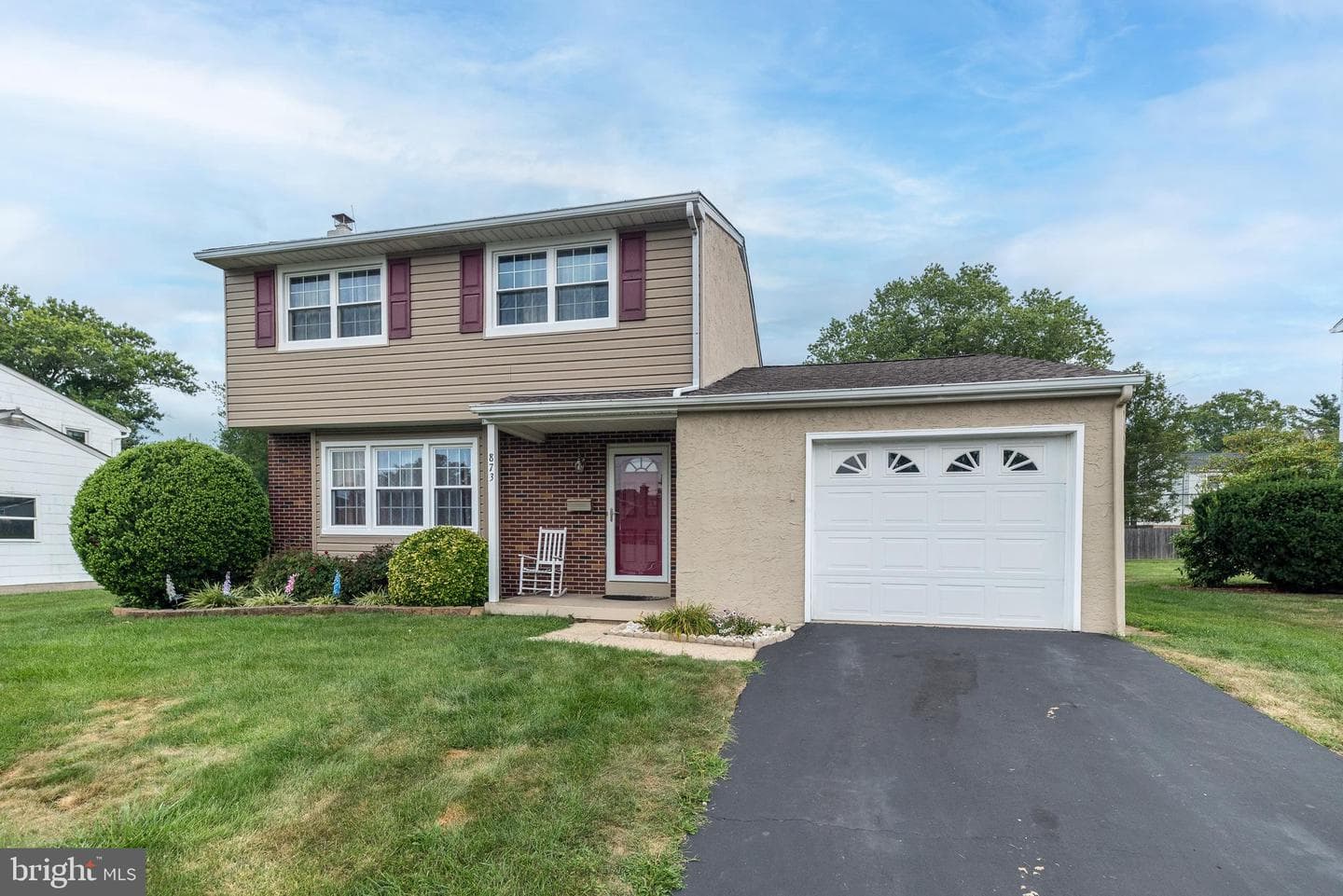 873 Lombardy Drive photo 2