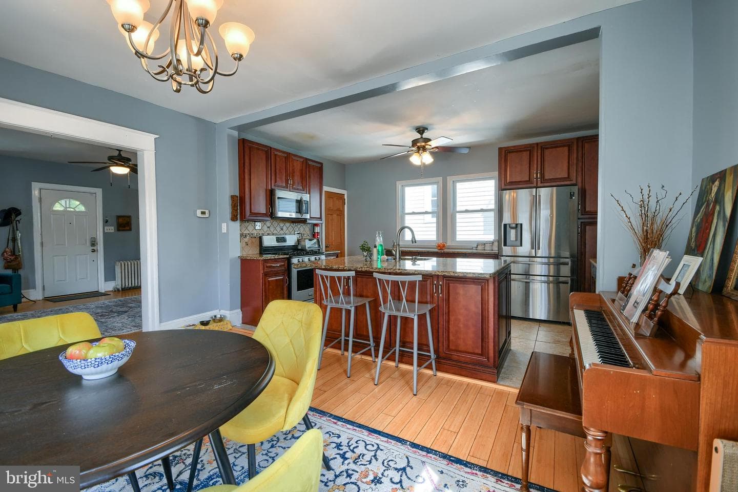 2229 Oakdale Avenue photo 11