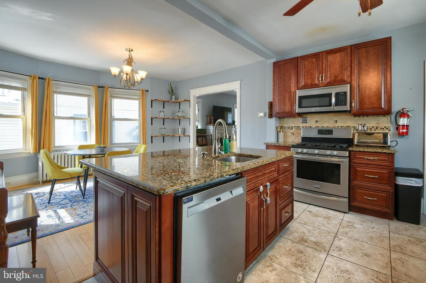 2229 Oakdale Avenue photo 13