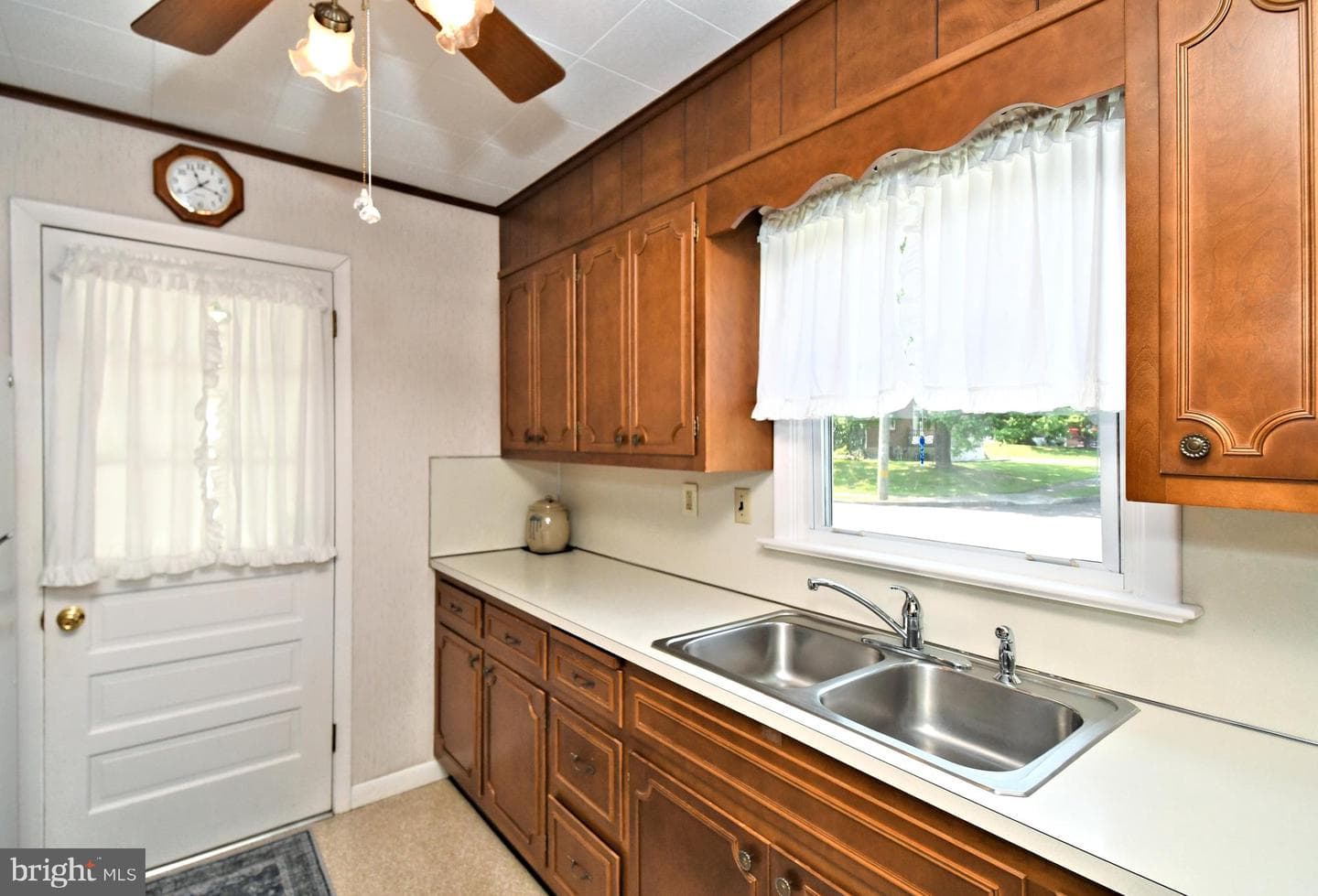 625 Mervine Street photo 14