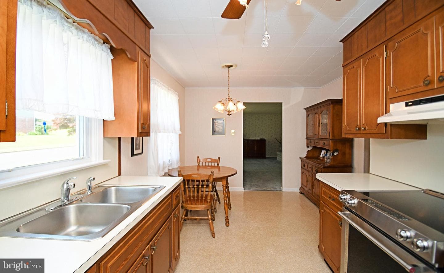 625 Mervine Street photo 17