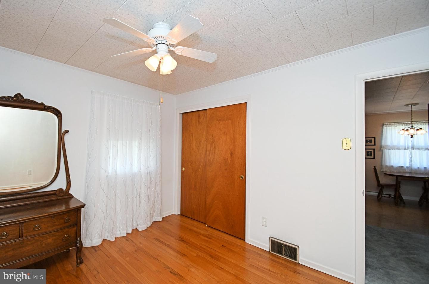 625 Mervine Street photo 24