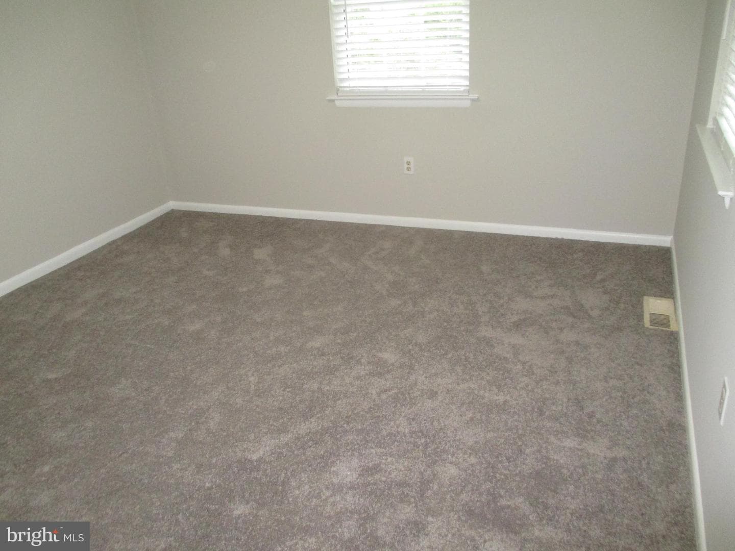 170 Salem Road photo 31