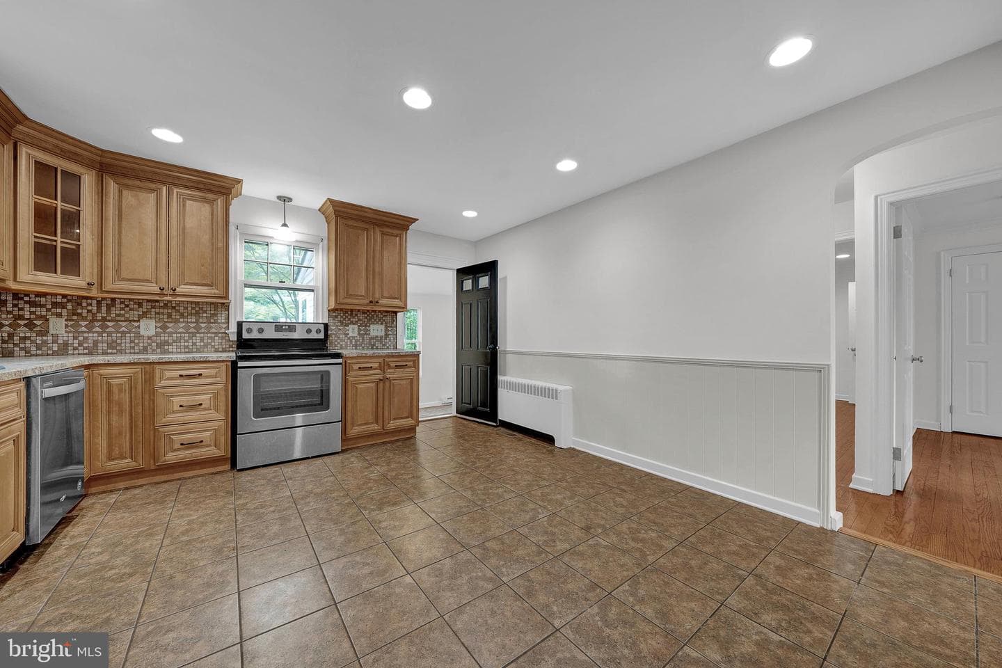 2031 Oak Avenue photo 15