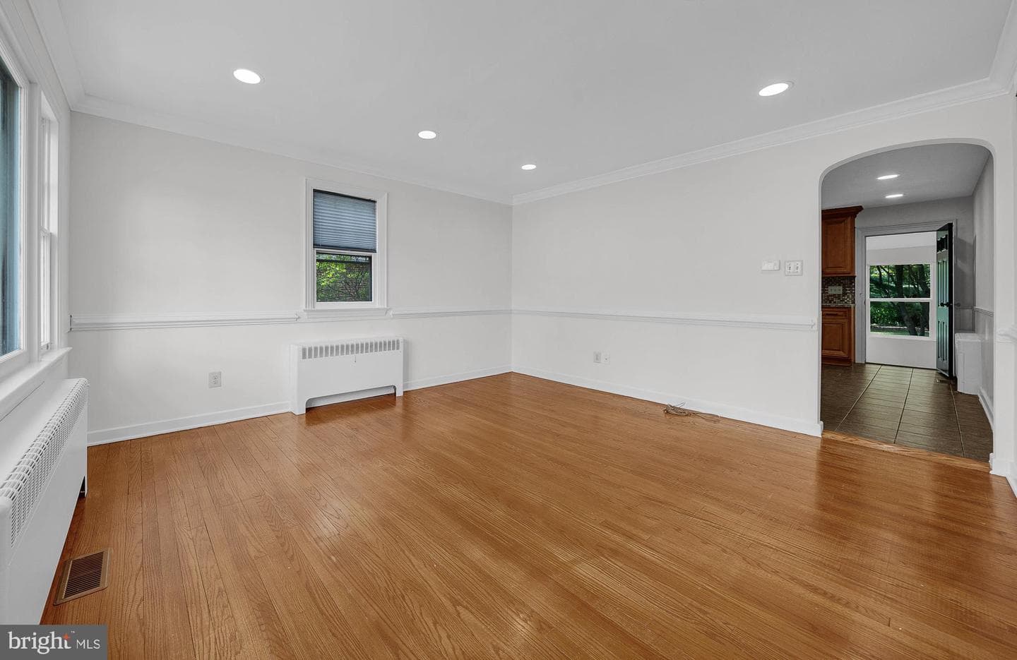 2031 Oak Avenue photo 25