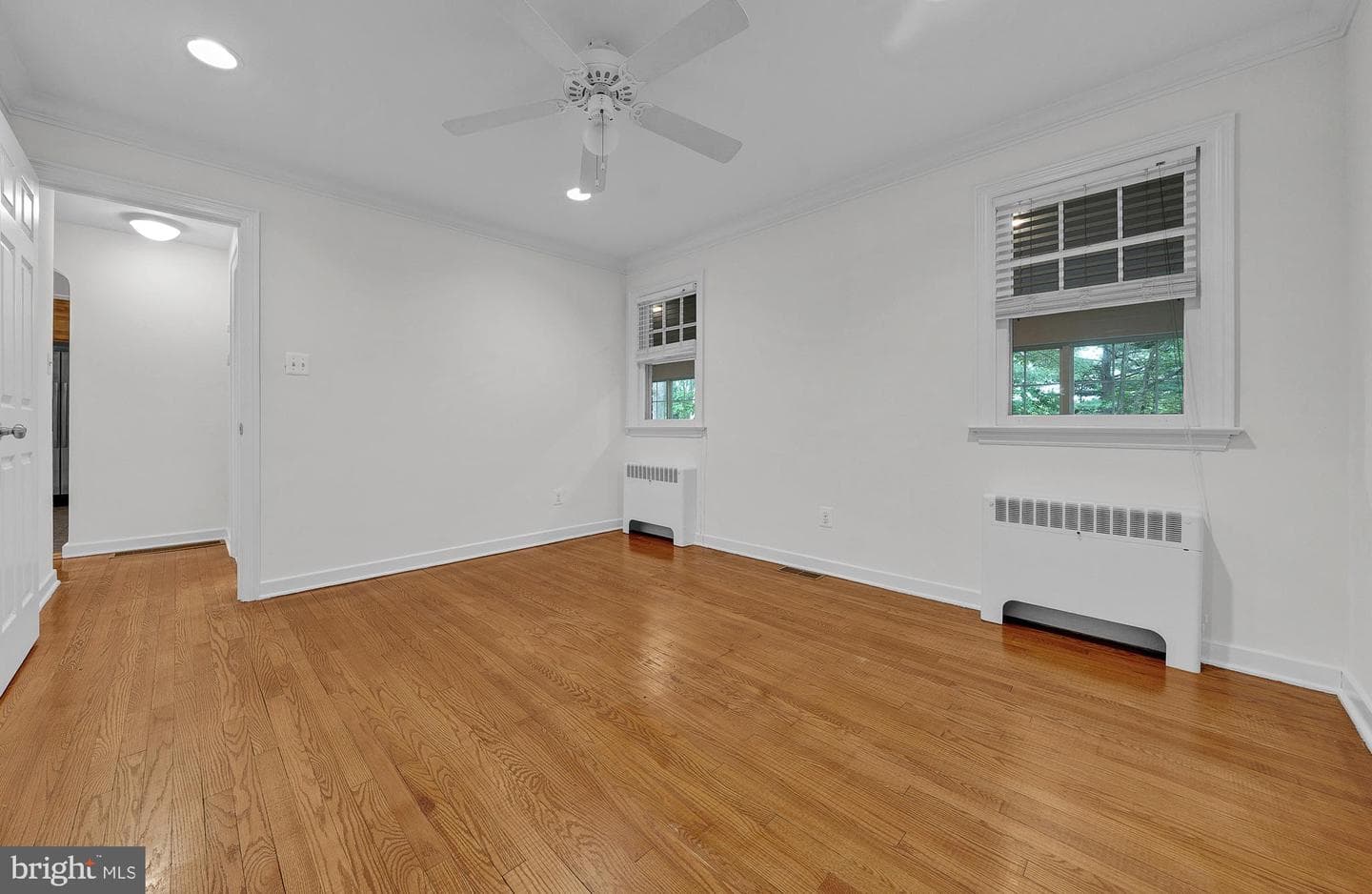 2031 Oak Avenue photo 26
