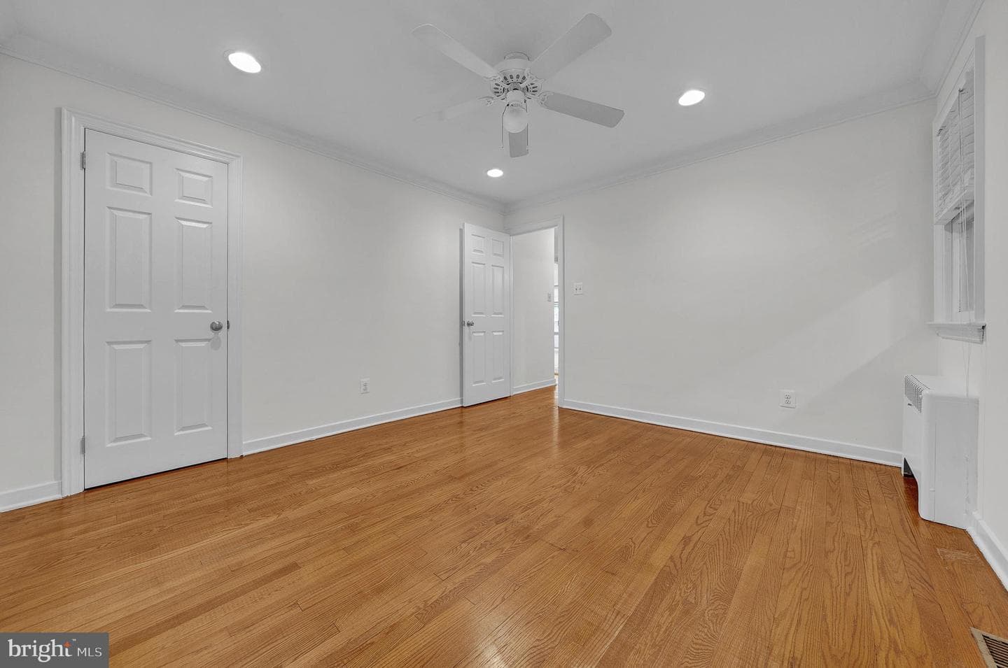 2031 Oak Avenue photo 27