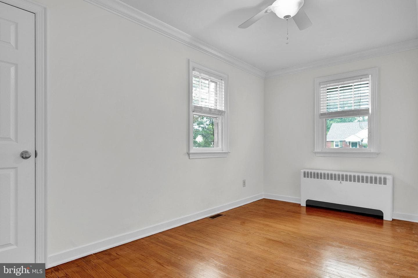 2031 Oak Avenue photo 30