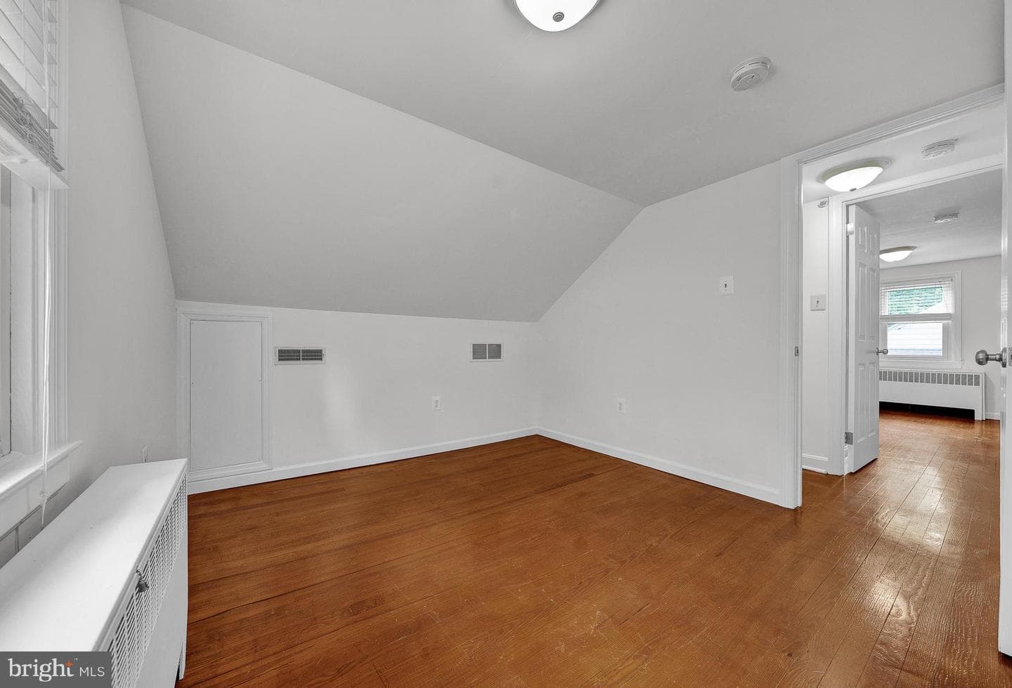 2031 Oak Avenue photo 34