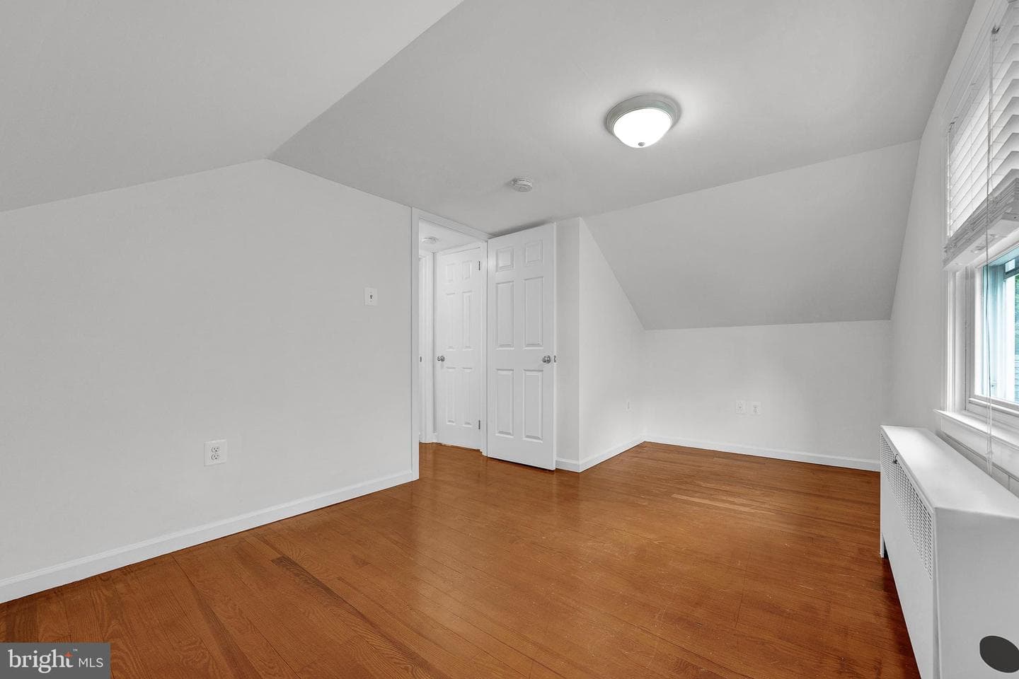 2031 Oak Avenue photo 35