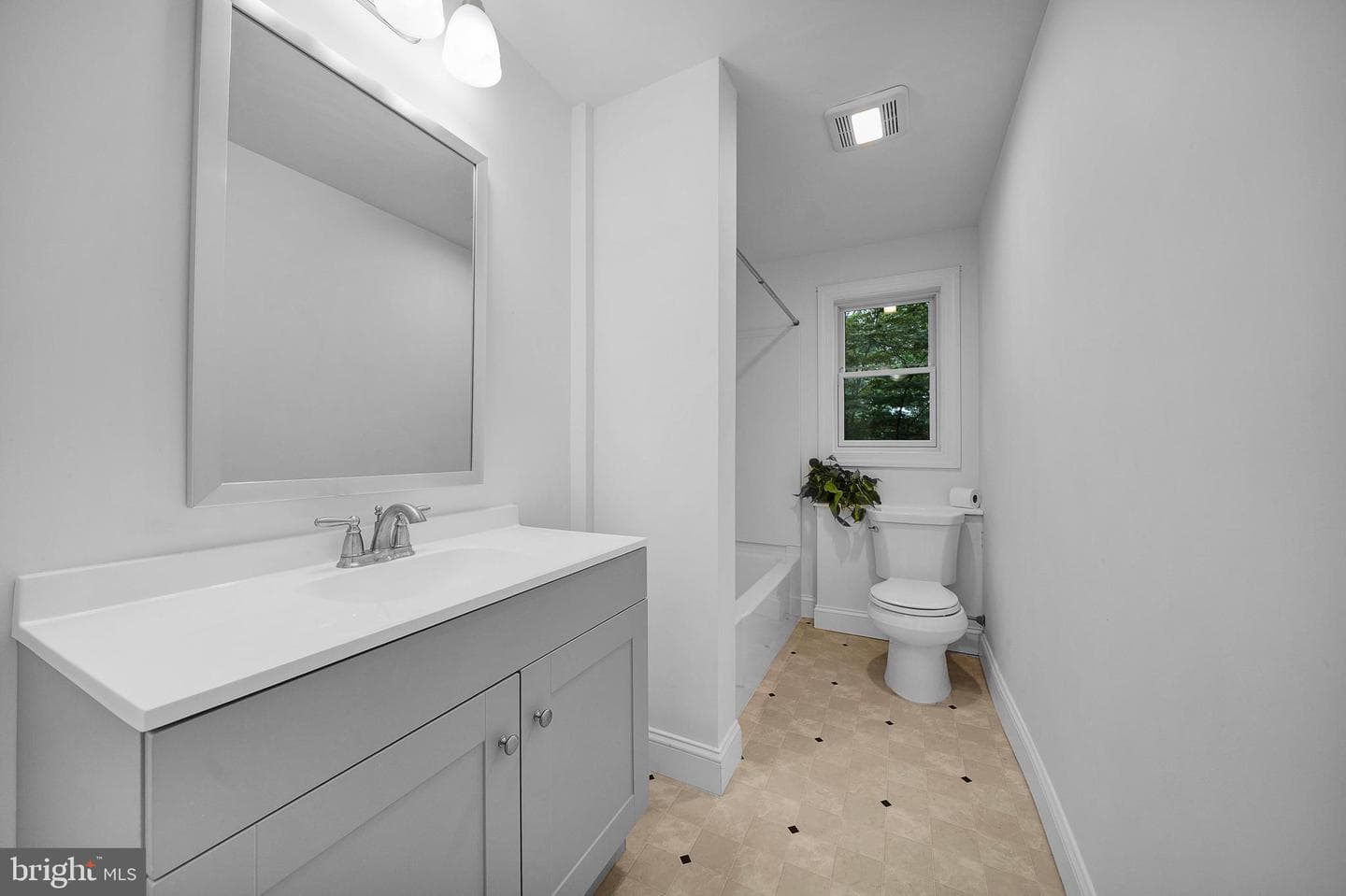 2031 Oak Avenue photo 37
