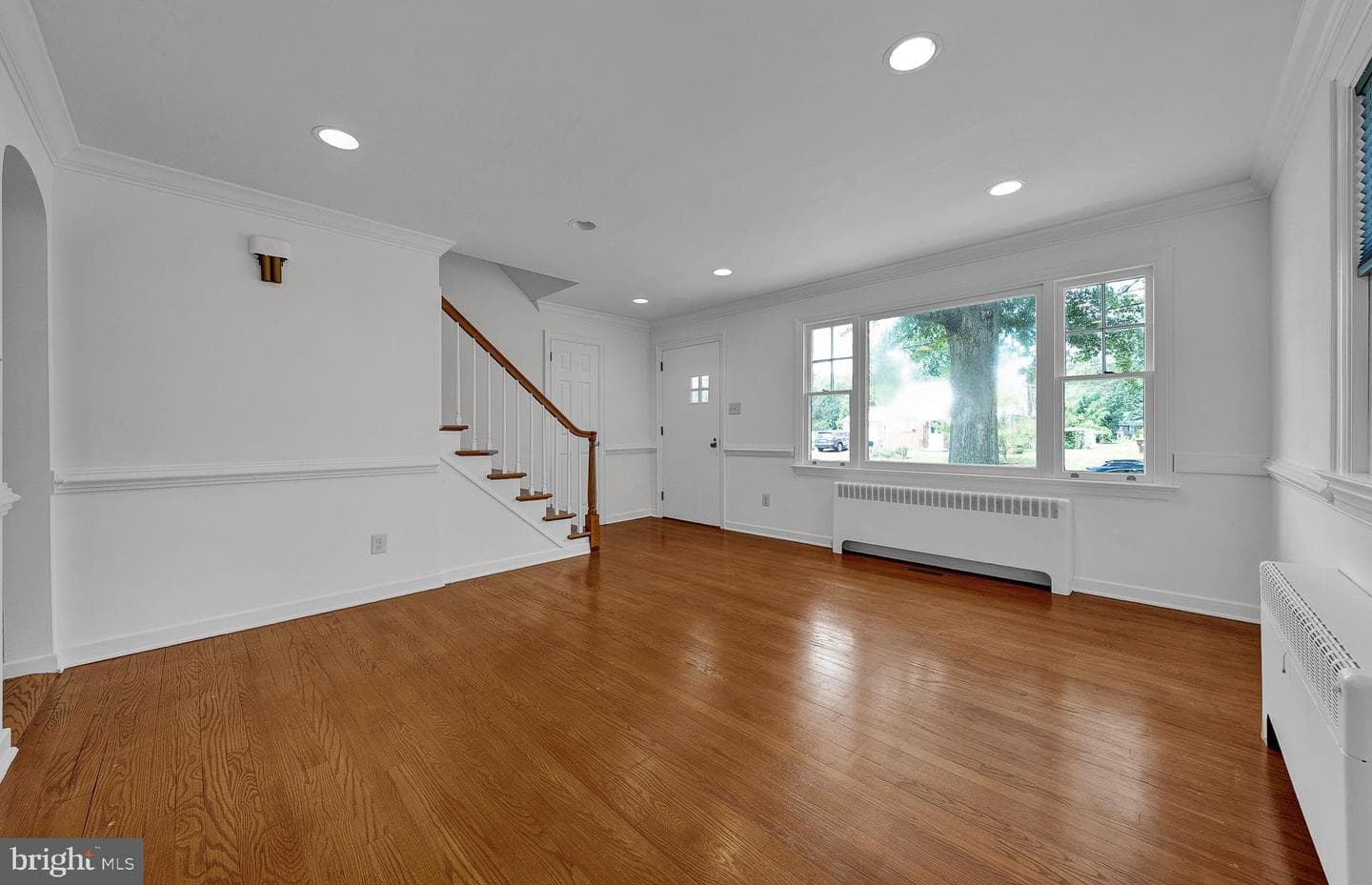 2031 Oak Avenue photo 9