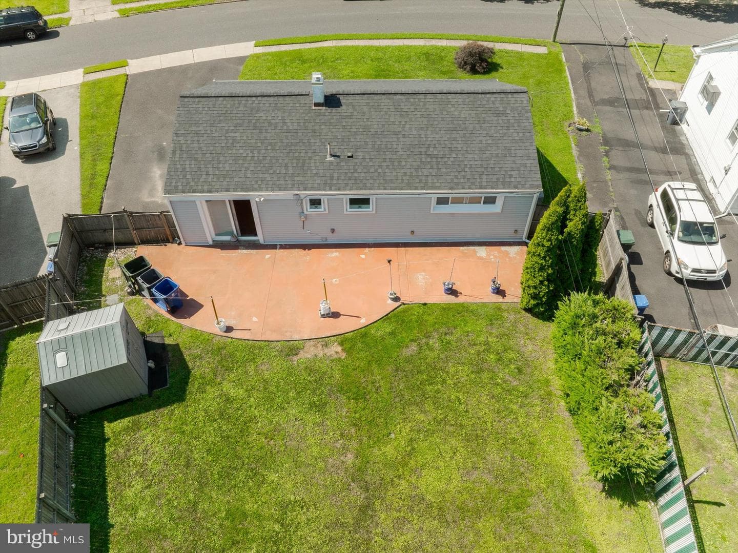 2817 Anzac Avenue photo 23
