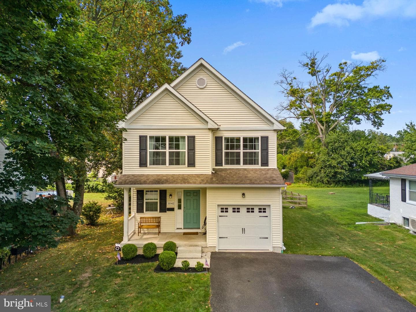 1042 Trewellyn Avenue photo 3