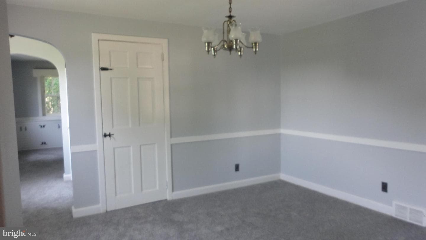 37 Burnside photo 12