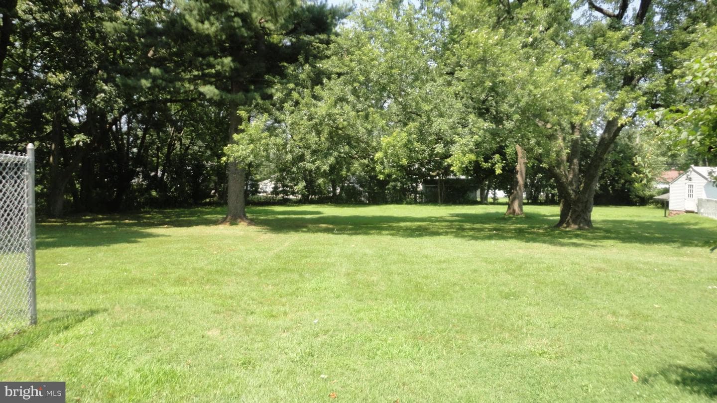 37 Burnside photo 6