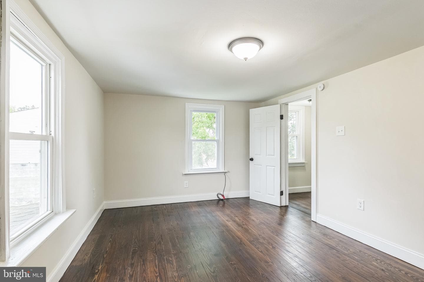 624 E Howard Street photo 14