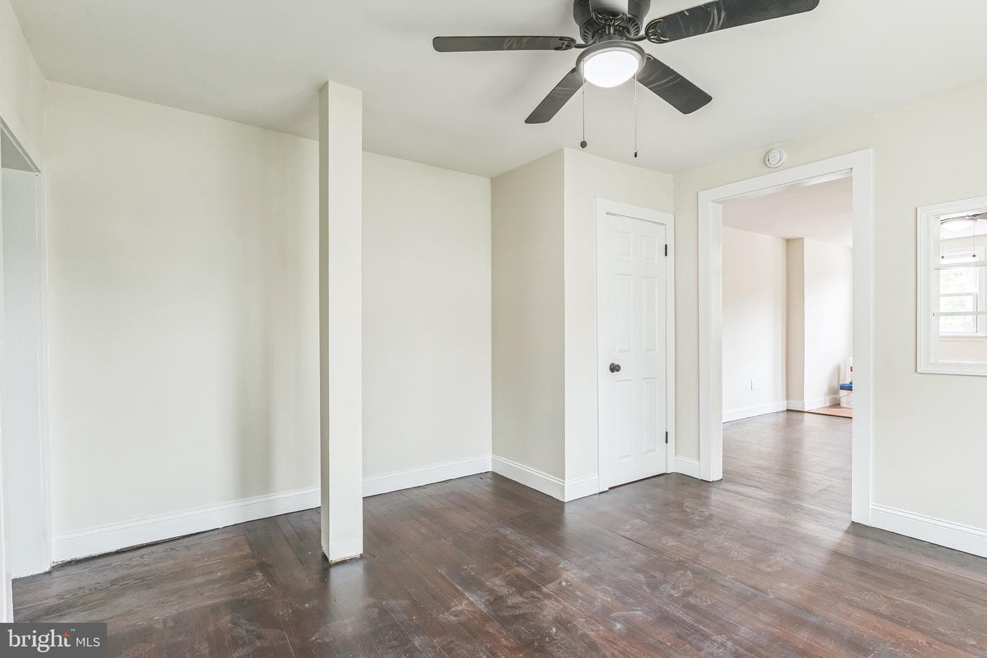 624 E Howard Street photo 16